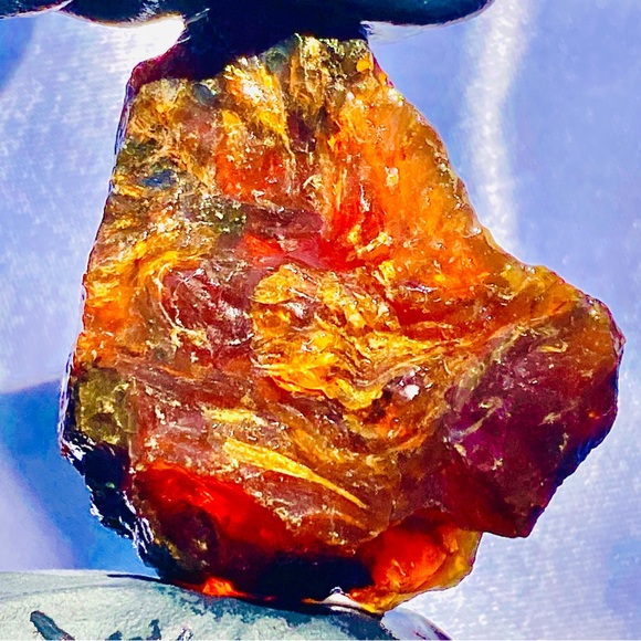 UV Active Indonesian Copal Amber Tree Resin Raw Rough Crystal Natural Mineral - Picture 12 of 12